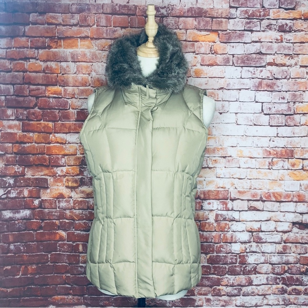 Athletic Wear Tan Down Fur Collar Zippered Puffer Vest